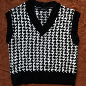Italian Vintage Dogtooth Knit Vest